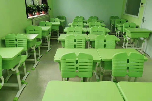 中小學生升降式課桌椅